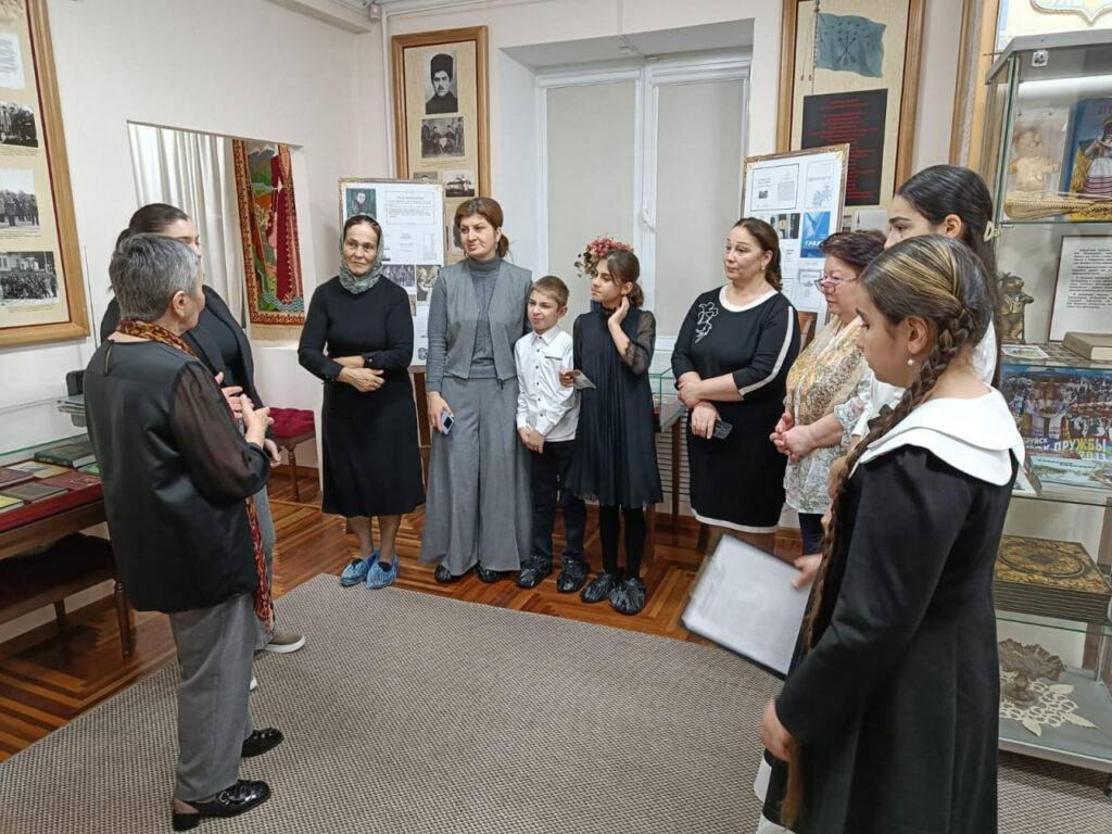 28 октября 2025 года — 125 лет со дня рождения Али Асхадовича Шогенцукова, великого советского кабардинского поэта и писателя, одного из основоположников кабардинской литературы!